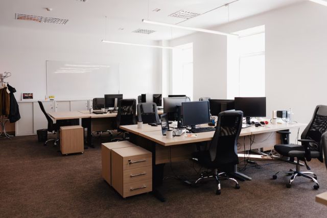Office Furniture Manufacturer in Noida
